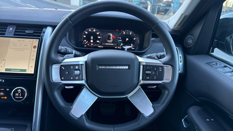 Land Rover Discovery 3.0 D300 S 5dr Auto Diesel Station Wagon